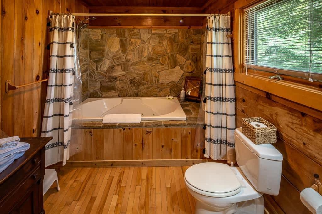 Cozy 'Grey Fox' Cabin Between Boone & Blowing Rock Exterior photo