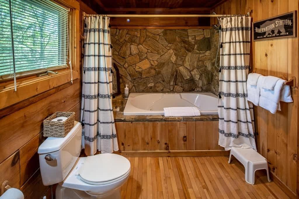 Cozy 'Grey Fox' Cabin Between Boone & Blowing Rock Exterior photo