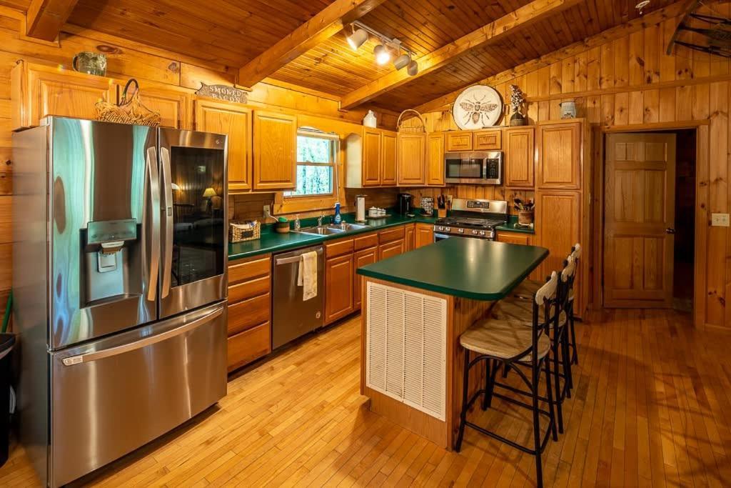 Cozy 'Grey Fox' Cabin Between Boone & Blowing Rock Exterior photo