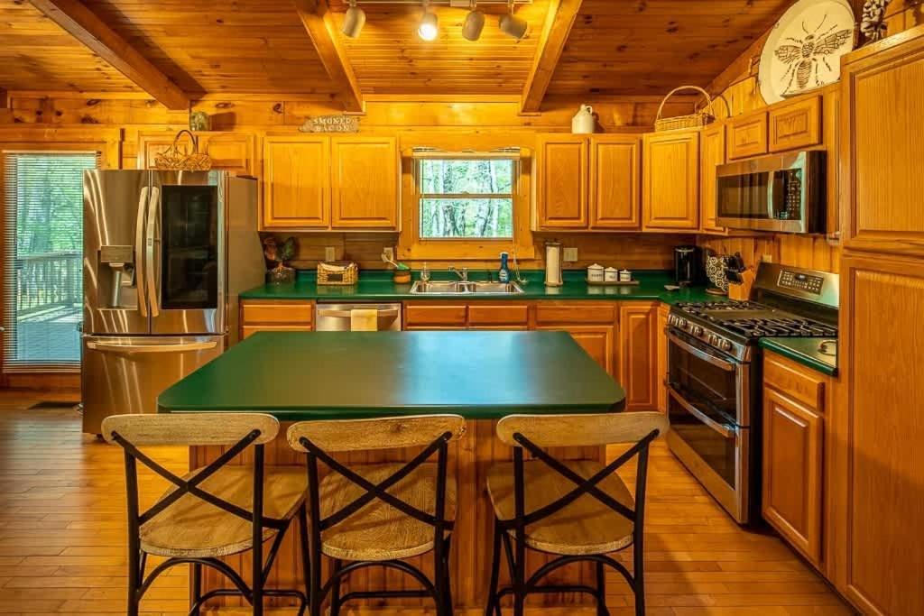 Cozy 'Grey Fox' Cabin Between Boone & Blowing Rock Exterior photo