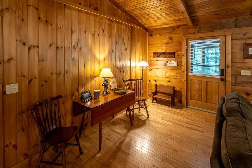 Cozy 'Grey Fox' Cabin Between Boone & Blowing Rock Exterior photo